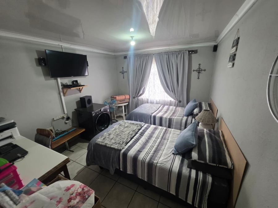 4 Bedroom Property for Sale in Oos Einde North West